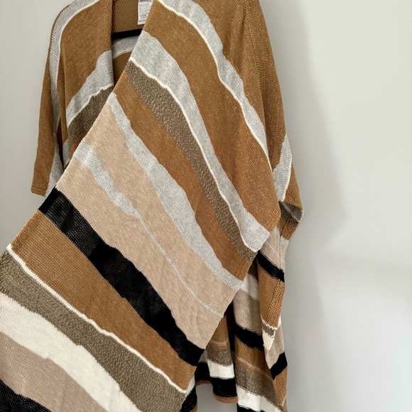 Chico’s Textured Wave Stripe Ruana Wrap - Picture 7 of 9